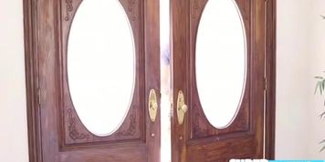 Sexy funsize Alexia Gold is left alone in their house and gets fucked