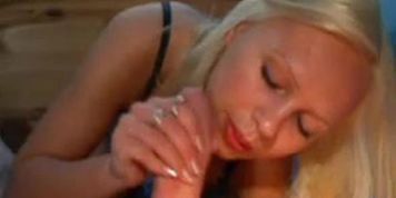 Sara Loving Cum (Little Hellcat)
