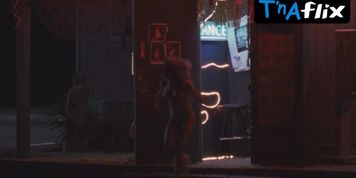Sylvia Jefferies Breasts,  Bush Scene  in Halloween Ii (Olga Shkabarnya, Vanessa Chase)