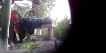 BanglaDeshi Boys and Girls Sex in Park