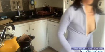 Simply look at her click and connect. Its that simple! Cam To Cam Chate