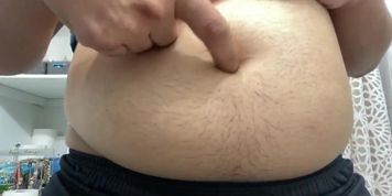 Fat Screw In Denial. (Larissa Mendes)