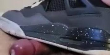 sneakers dick crush trample (Gina Carano)