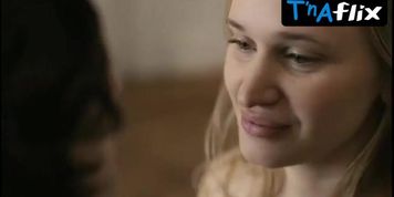 Vera Vitali Lesbian,  Breasts Scene  in Knulltradet