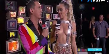 Miley Cyrus Sexy Scene  in Mtv Video Music Awards