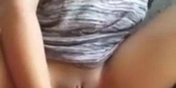 Dominicana masturbandose para su novio