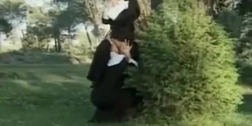 Adrianna Laurenti & Justine de Sade nonnes (2002)