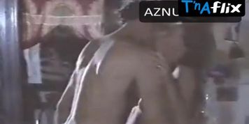 Vanessa Demouy Breasts Scene  in Coeurs Caraibes
