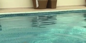 Hair Dunk (in slow motion) 