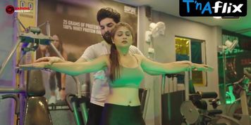 Reena Tomar Sexy Scene  in Dubai Bhauji