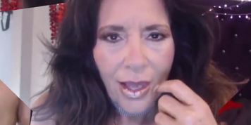 Juicy MILF with Dirty Talks gets Cum