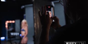 WIFEY Blonde MILF Bella Bare Gets Tag-Teamed By Two Massive BBCs While Hubby Cheers On (Richard Mann)