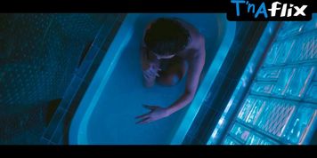 Priyanka Chopra Sexy Scene  in Citadel