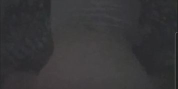 Elle se fait baiser la chatte par le pote de son mec quand il est absent