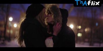 Sonja O'Hara Lesbian Scene  in Ovum