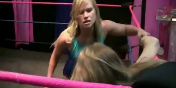 Magnificent Ladies of Wrestling: 1864 - Sierra Rose vs. Austynn Madison