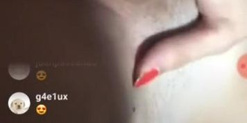 Girl fingering in a Instagram live
