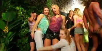 Audacious group pleasuring - video 31
