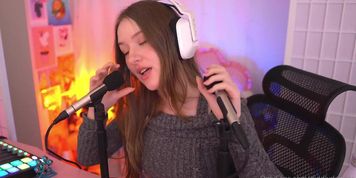 Diddly ASMR Mic Pumping And Cum Begging Video