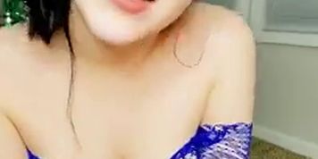 booiiu (Hillary Scott)