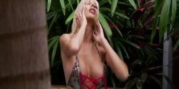 European Milf Puma Swede Fingers Her Pussy in The Jacuzzi!