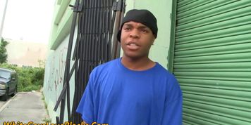 Nubian gangsta sucks dick