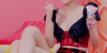 Endless Scoops Of Cum For Rose And Her Sexy Thighs Cummin' Right Up