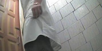 Women writing in the toilet Spy2wc 50