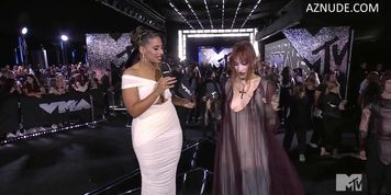 Chappell Roan Sexy Scene  in Mtv Video Music Awards