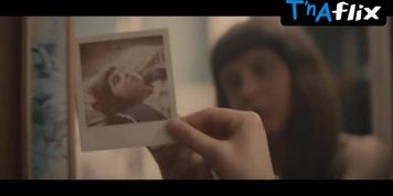Bel Powley Breasts,  Butt Scene  in The Diary Of A Teenage Girl