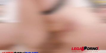 Zara Lick - Obedient slut