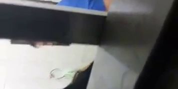 Namorado liga para putinha bem na hora - video 1