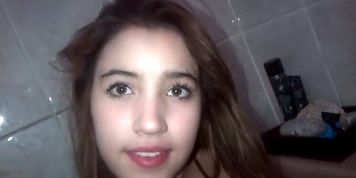 Teen De Ojos Bonitos Peluda