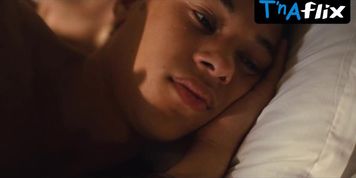 Pommelien Thijs Underwear Scene  in High Tides