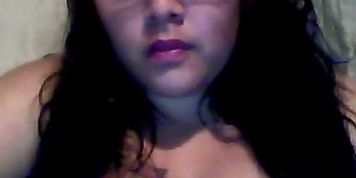 la peruana arrecha se exita mirando y se toca concha