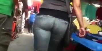 Rica nalgona de compras