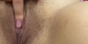 Me toco antes de ir a la universidad 18+ jovencita.