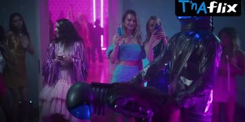 Elizaveta Shakira Sexy Scene  in Razocharovannye