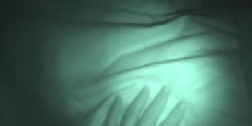 Elle me Reveille En Pleine Nuit Pour Une Dose De Sperme