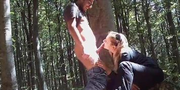 Italian Amateurs Fucking In The Woods (Chubby Blondy)