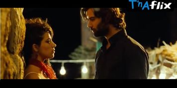 Joy Karam Sexy Scene  in Tanoura Maxi