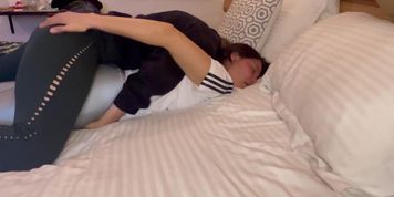 &iexcl;&iexcl;&iexcl;Ay ay ay!!! Rozame la vagina que los dem&aacute;s visitantes del hotel no nos escuchen. - 