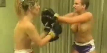 Cal Supreme Lori vs Karen boxing