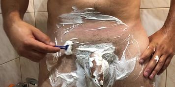 Guy shaves his hairy dick
