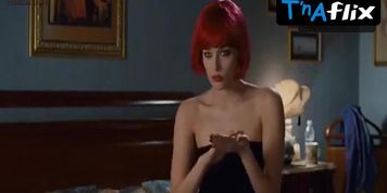 Laura Chiatti Sexy Scene  in Io, Loro E Lara