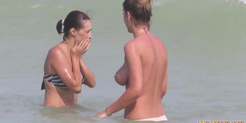 Topless - Bikini Beach HORNY Teens - Voyeur Beach Video