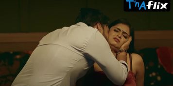 Tejaswini Prabhakar Gowda Bikini Scene  in Chaashni