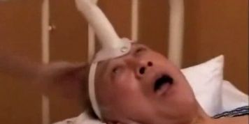 Old man care of the frustration wife(censored)