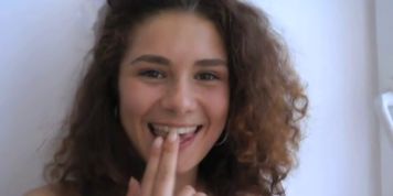 Amanda smoking - video 2 (Marcia Mia)