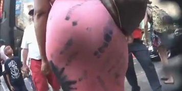Big sexy ass in sexy dress walking and shaking